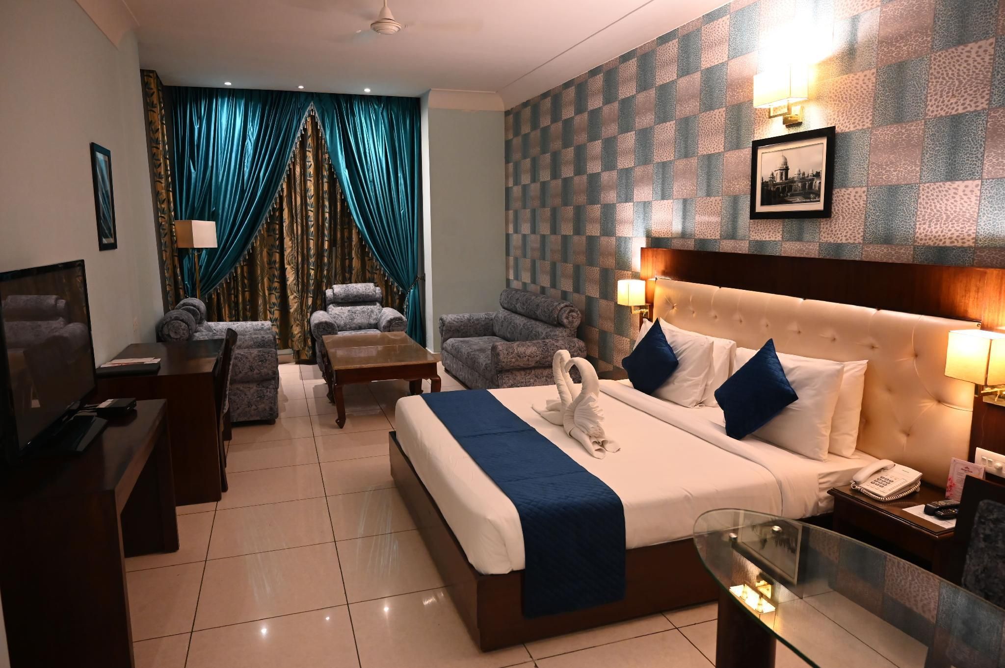 Debenture Hotel Karnal - Karnāl - Bedroom
