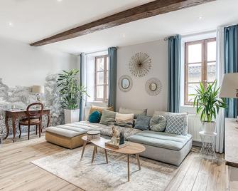 Duplex de luxe à Trévoux élégance et confort 100m2 chambres climatisées - Trévoux - Salon