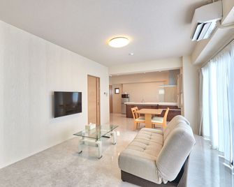Mango Resort Okinawa Chatan - Chatan - Pokój dzienny