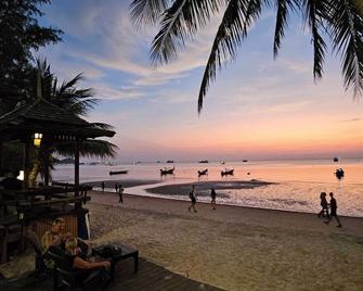 Seashell Resort Hostel Koh Tao - Ko Tao - Beach