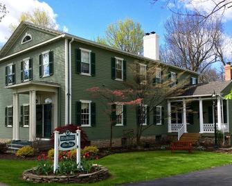 The Bed and Breakfast at Oliver Phelps - Canandaigua - Building