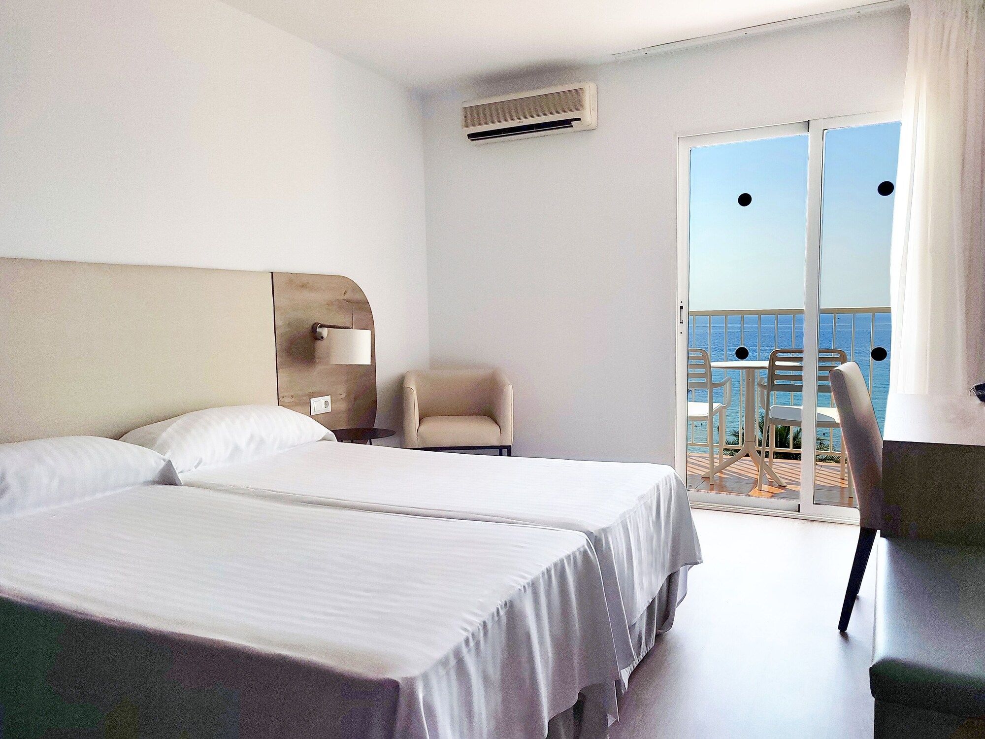 Port Mar Blau (Adults only)