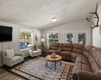 Dreamcatcher - West Yellowstone - Salon