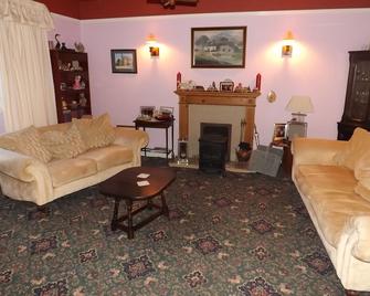 Peartree Farm - Corby - Living room
