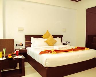 Leela Backwaters Inn - Poovar - Bedroom