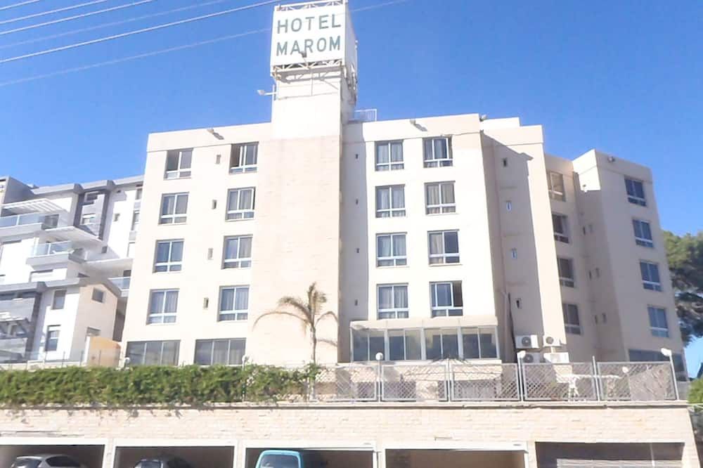 מלון מרום - חיפה - בניין