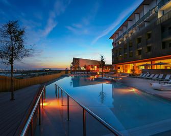 The Lodge at Gulf State Park, a Hilton Hotel - Gulf Shores - Building