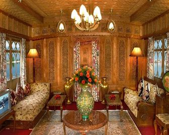 Welcomheritage Gurkha Houseboats - Srinagar - Lounge