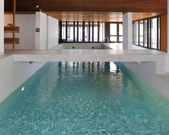 Studio Jeanne D'Arc Apt- B-11 by Interhome - Crans-Montana - Pool