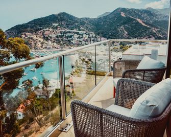 Zane Grey Pueblo Hotel - Avalon - Balcón