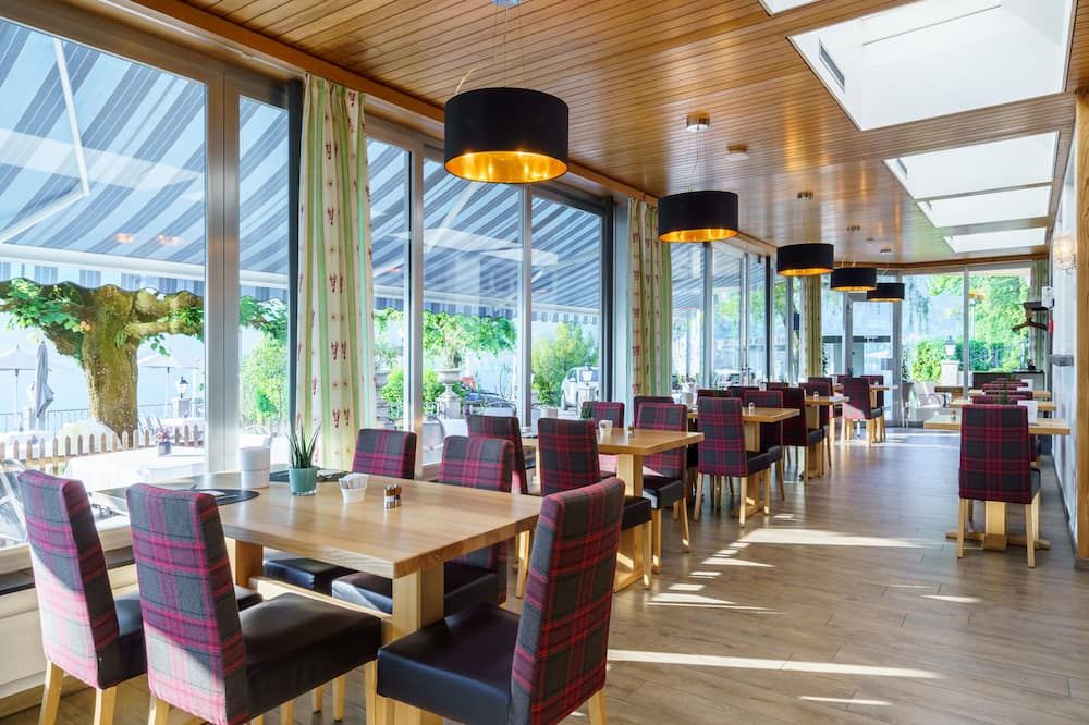 هوتل سيبورج أدالتس أنل