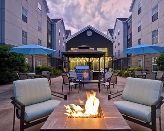 Homewood Suites by Hilton Philadelphia - Great Valley - Malvern - Patio