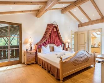 Großes Ferienhaus mit Bergblick - Unterwössen - Schlafzimmer