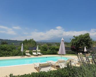 Case Vacanze Residence Trinacria - Acireale - Piscina