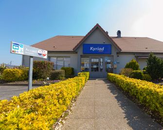 Kyriad Chantilly Sud - Luzarches - Chaumontel - Edificio