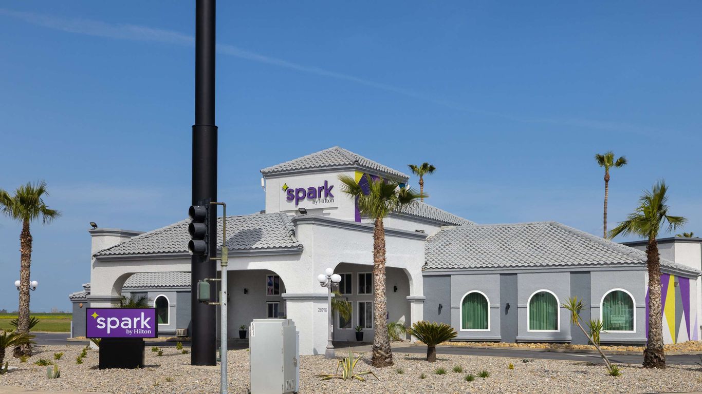 سبارك باي هيلتون سانتا نيلا ٔون آي-5