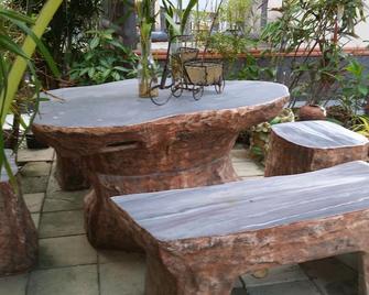 Khaolak Summer House Resort - Khao Lak - Patio