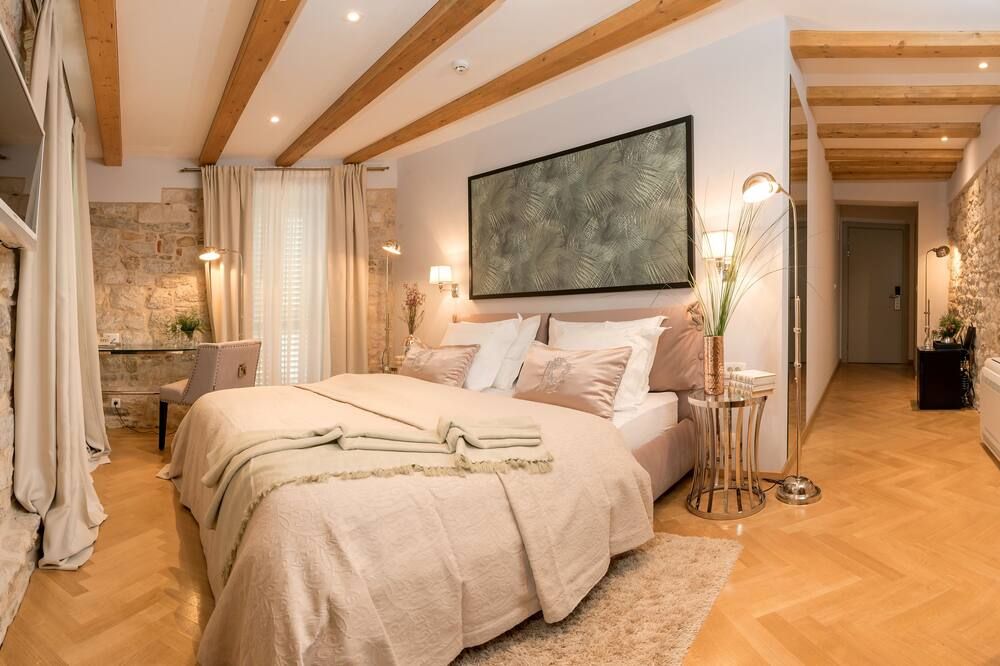 هيردتج هوتل 19