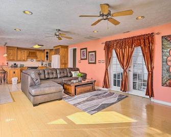 Prince George Getaway Near Historic Sites! - Prince George - Sala de estar