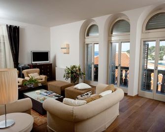 Villa Hvar Royale - 5 Bedroom Central Villa - Indoor Pool - Stunning! - Hvar - Salon