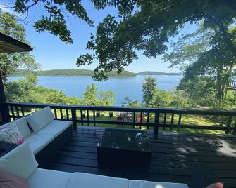Life is short, make it sweet by the lake - Lakehouse that Sleeps 11 w/ Lakeview - Bull Shoals - Balcón