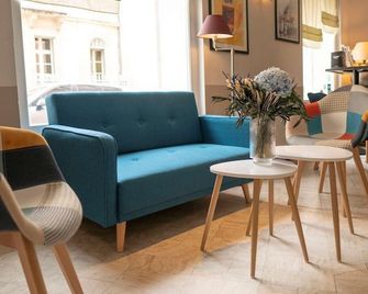 Kyriad Nimes Centre - Nimes - Lounge