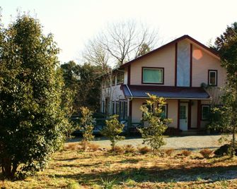 Pension Stellar Mira - Uchiko - Building