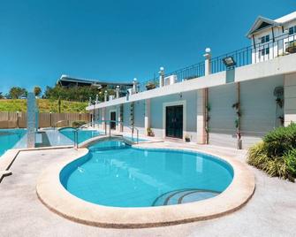 Chic and Cozy Condo in the Heart of the City with Modern Amenities and Comfort - Muntinlupa - Pool