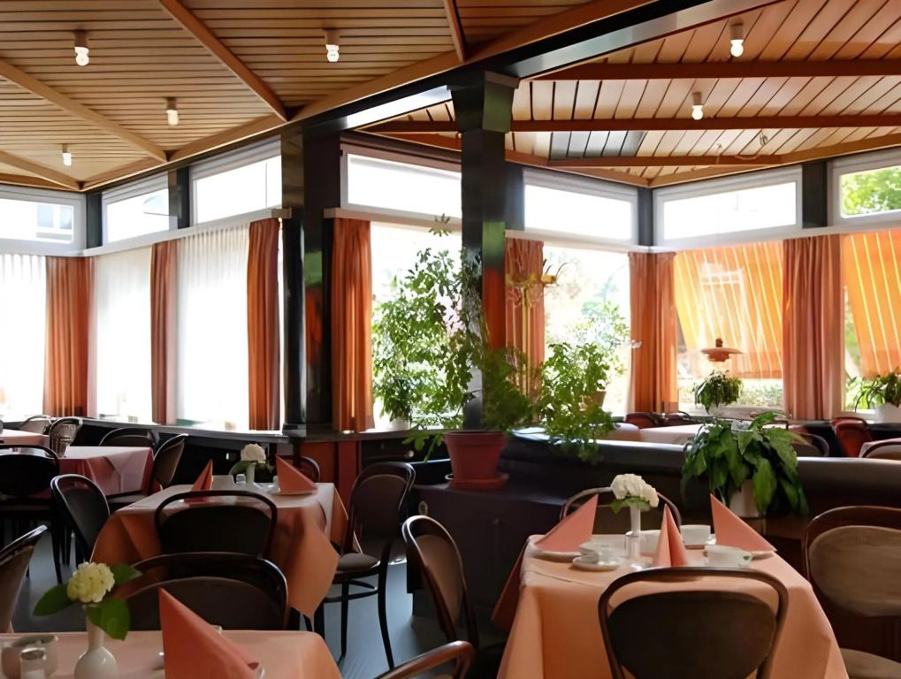 هوتل بول إسين - ايسن - مطعم