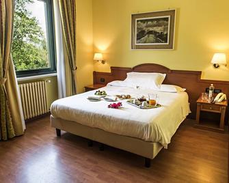 Hotel Cinzia - Vercelli - Bedroom