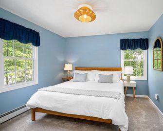 Misquamicut Beach House, Just 1 Mile From the Ocean! - Westerly - Bedroom