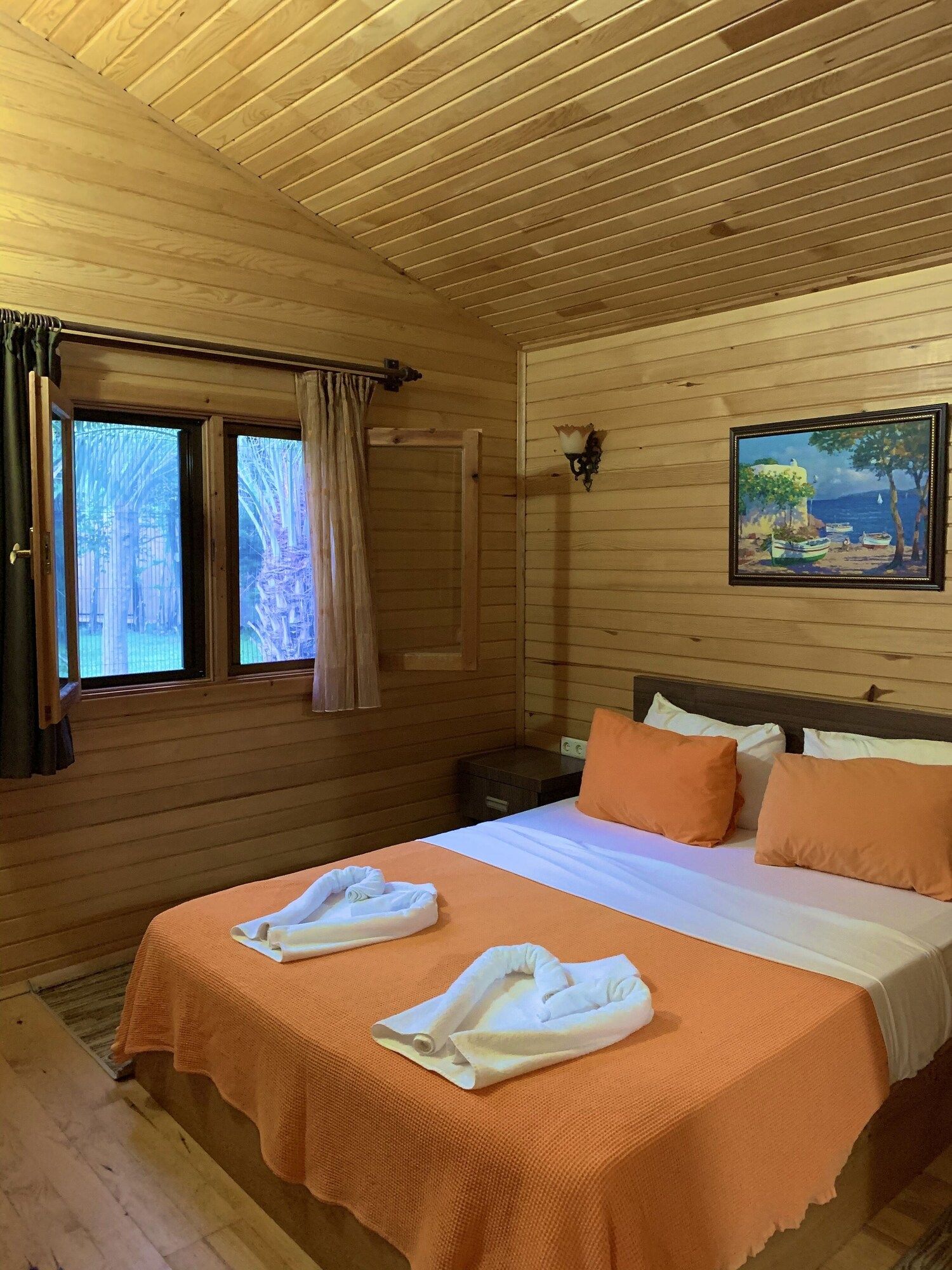 Canada Hotel & Bungalows - צ'יראלי - חדר שינה