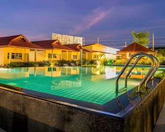 Phuket Airport Villa - Sakhu - Piscina