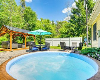 Walk to Owasco Lake: Auburn Home w/ Hot Tub - Auburn