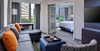 Chicago Marriott Suites O'Hare - Rosemont - Living room