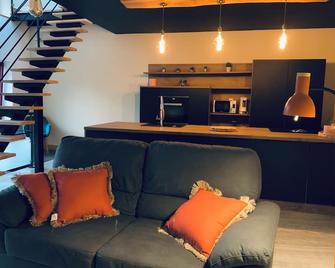 Le B Maison 1 à 4 personnes avec jacuzzi - Baccarat - Salon