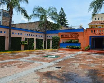 Hotel La Rienda Mision Tequillan - Tequila - Außenansicht