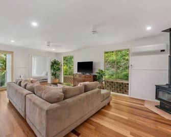 Jeremy's Cottage - Tweed Heads - Salon