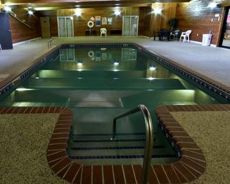 Super Motel Granite Falls - Granite Falls - Piscina