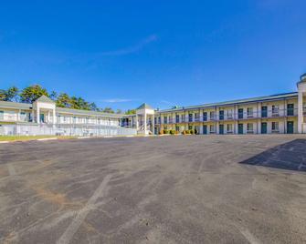 Econo Lodge - Corbin - Rakennus