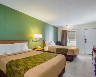 Econo Lodge - Corbin - Bedroom