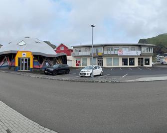 Blue Hostel Bláu Fjöll - Vestmannaeyjar - Edificio