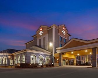 Best Western Plus Executive Inn - טורונטו - בניין