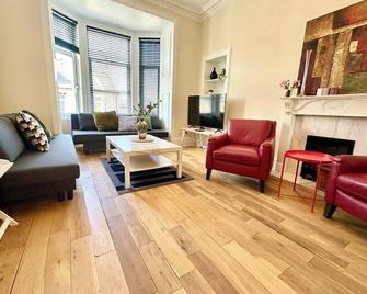 Best Dumbarton home, spacious and bright - Dumbarton - Salon