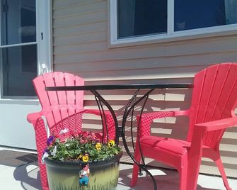 #3 at Beach Mirage Suites Monthly deals - Brook Park - Patio