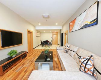 Super 8 by Wyndham Baotou Zhaotan Railway Station - Baotou - Bedroom