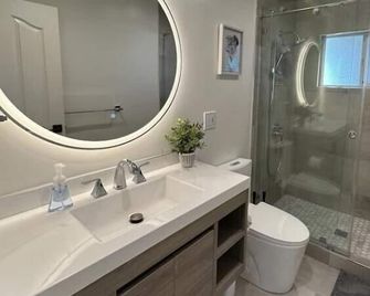Modern, Renovated 5b 3ba Near Apple, Kai - Santa Clara