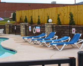 America's Best Value Inn Conyers - Conyers - Pool