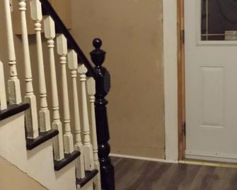 2 bdrm apt in Sydney 200+ Year old gently haunted home - Сідней - Сходи
