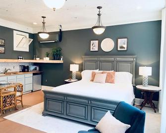 Remedies Inn - Sweetwater